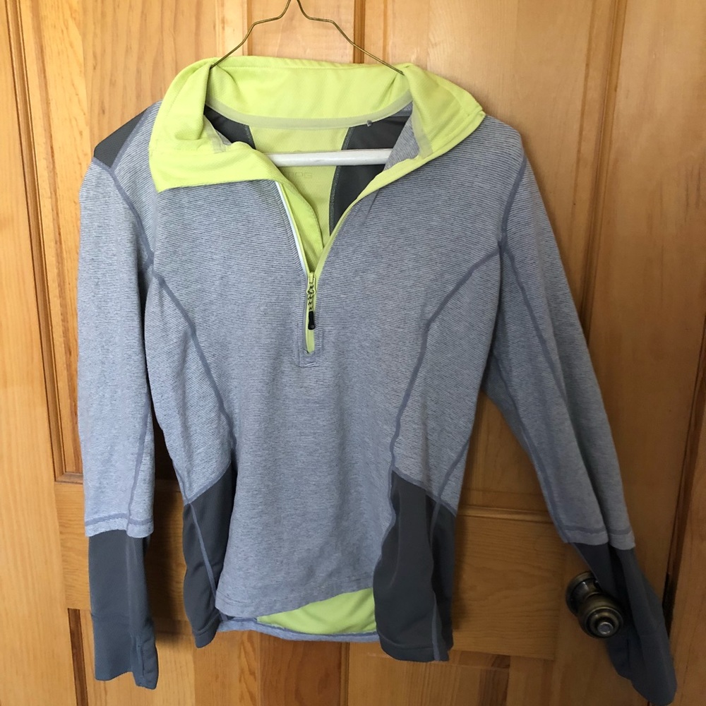 Athletic long sleeve jacket